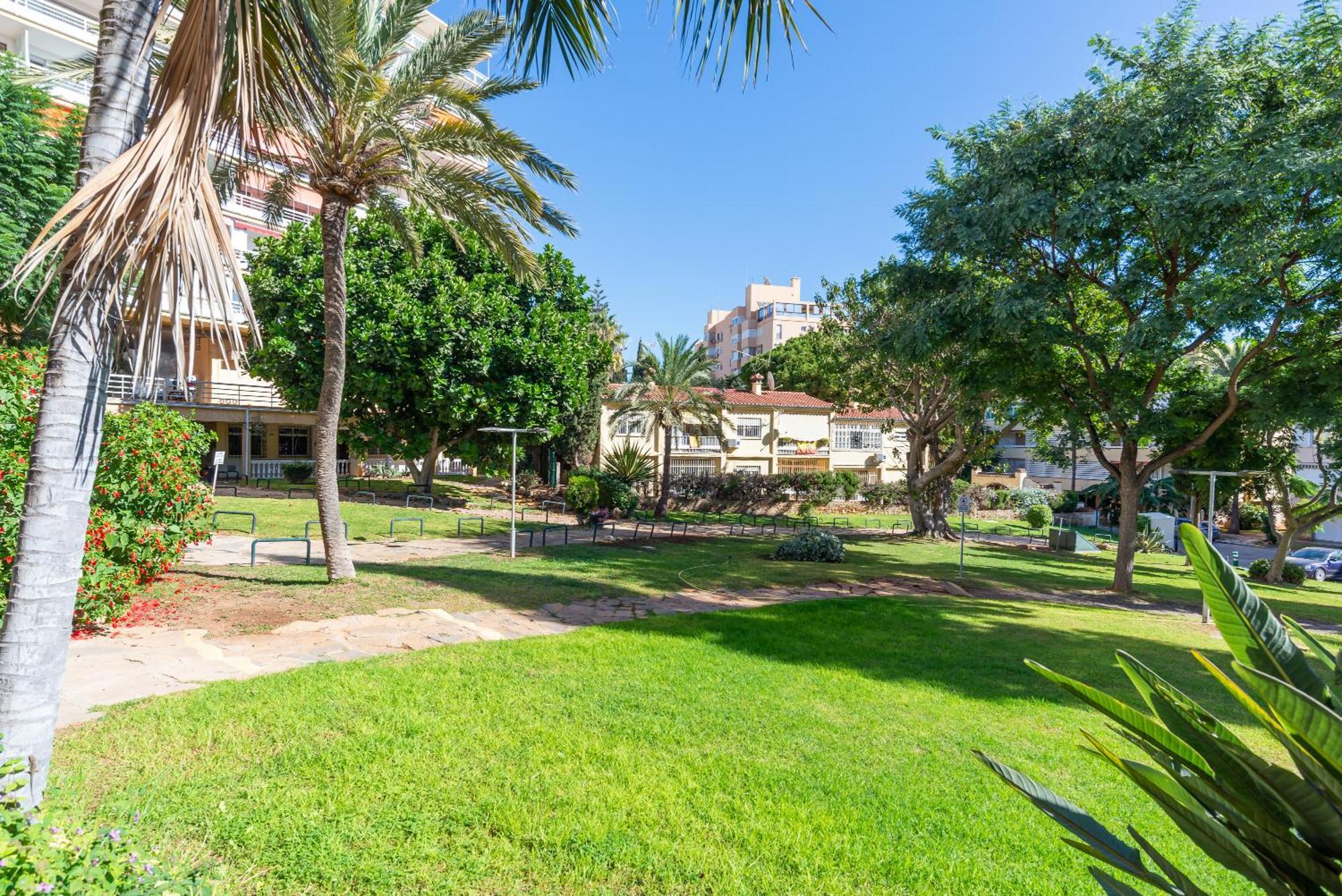 Beach Garden Apartment Torremolinos Ngoại thất bức ảnh